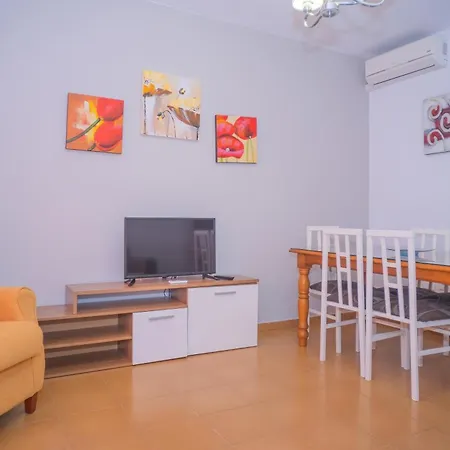 Centrico En Conil Con Balcon Privado, Aire Acondicionado Y Garaje Familia Apartment