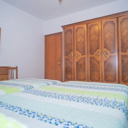 Apartamento Centrico En Conil Con Balcon Privado, Aire Acondicionado Y Garaje Familia *