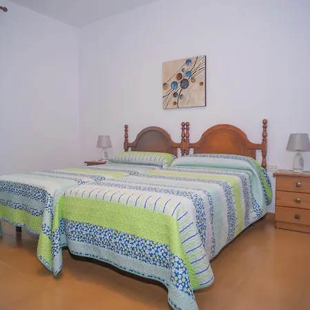 Centrico En Conil Con Balcon Privado, Aire Acondicionado Y Garaje Familia